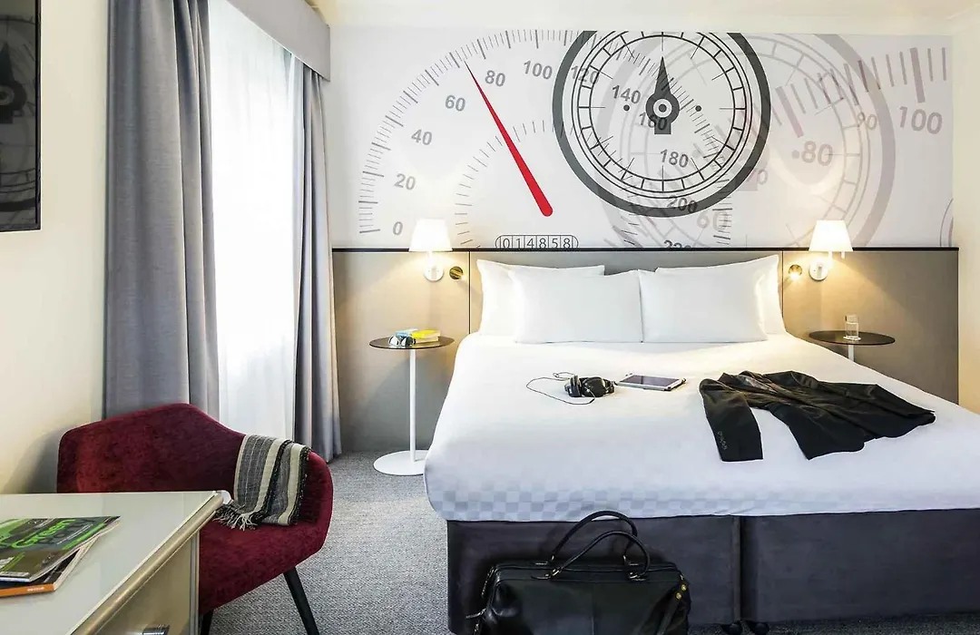 Mercure Dartford Brands Hatch Hotel & Spa-1