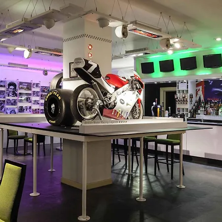Mercure Dartford Brands Hatch Hotel & Spa-2